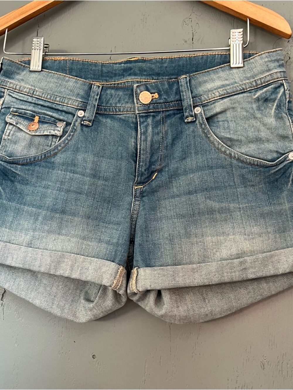 &Denim By H&M Cuffed Jean Shorts Medium Blue Wash Distressed Stretch - Picture 13 of 13